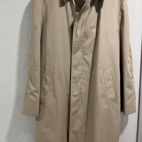 London Fog Trenchcoat Raincoat - Picture 2 of 6